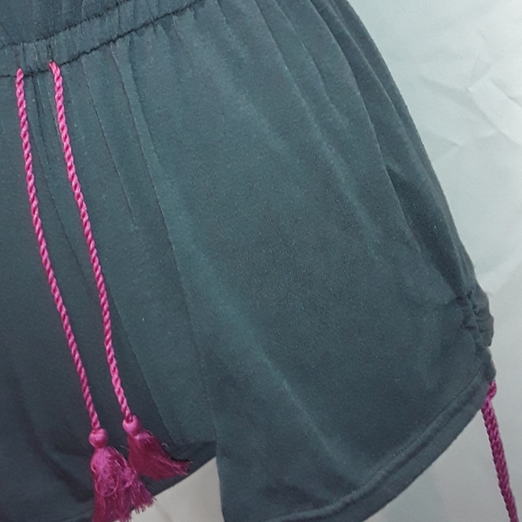 🛍 Shorts Romper🛍 - Picture 3 of 6